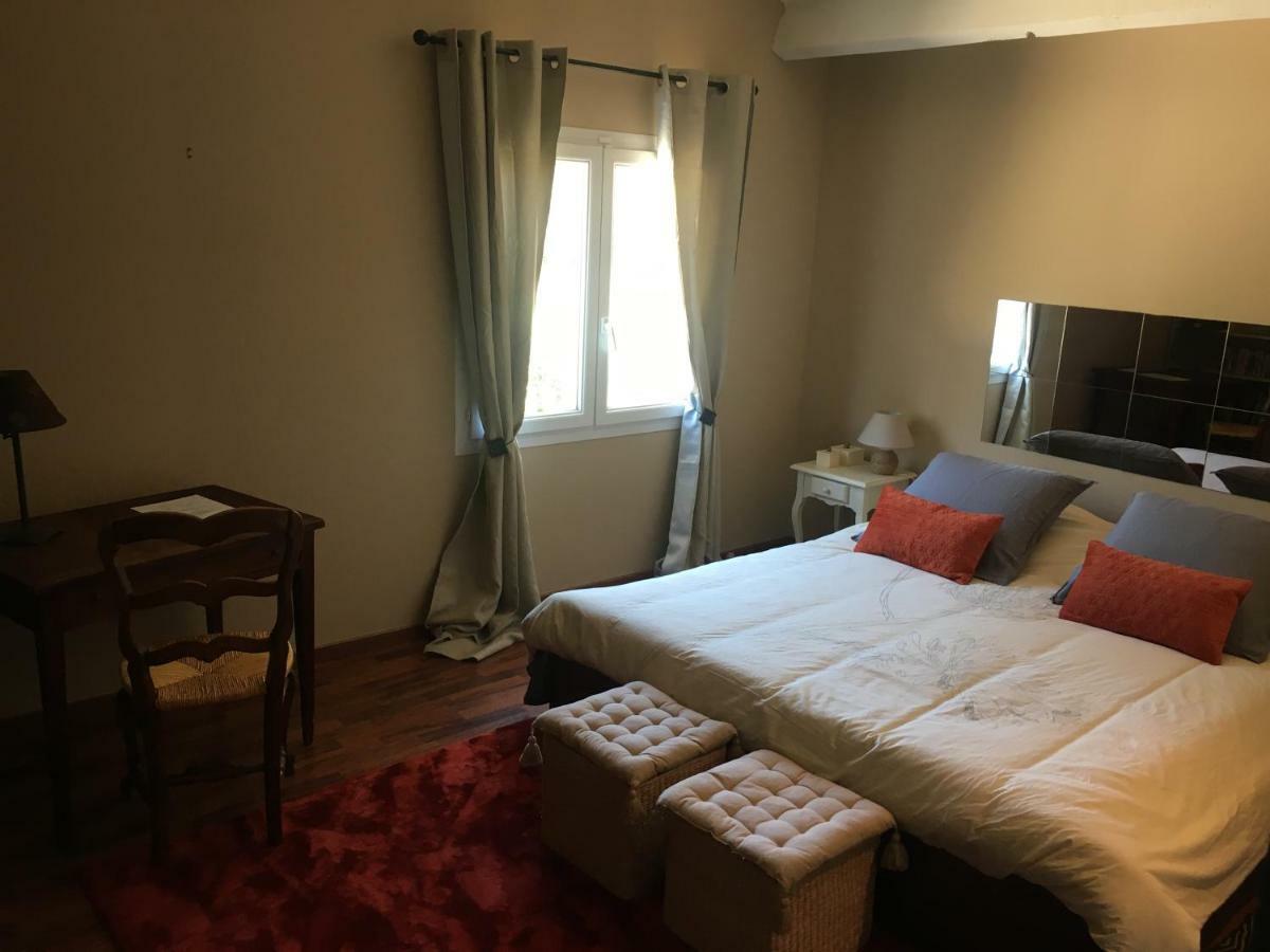 Mas Jasmin Apartment โรชฟอร์ต-ดู-การ์ ภายนอก รูปภาพ
